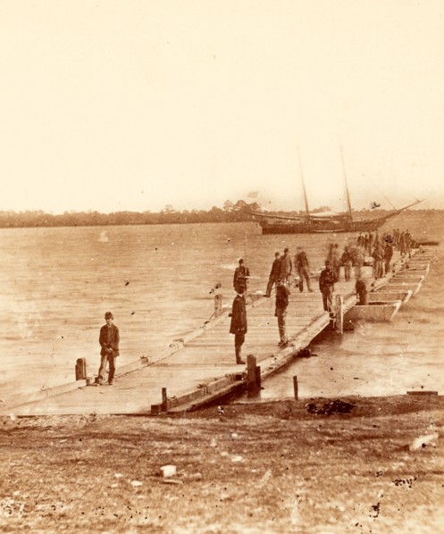 Building a pontoon bridge at Beaufort, S.C., US, USA, America, Vintage photography
