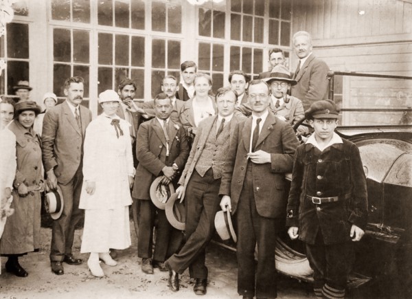 Group of delegates to the IIIrd International at Pavlovsk Palace, Petrograd, Saint Petersburg, July