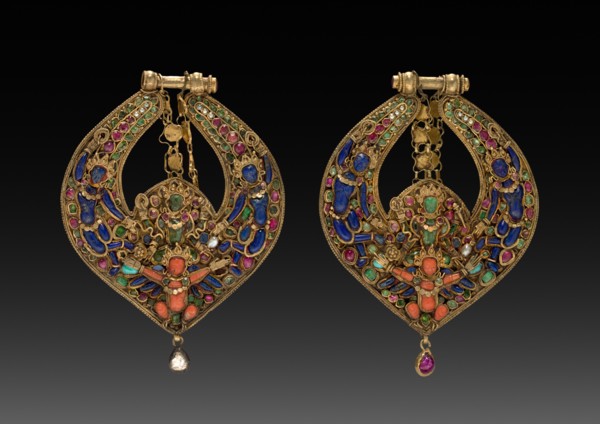 Pair of Deity Earrings with Vishnu on Garuda (front) and chepu (monster mask) (back), 1600s or