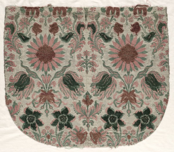 Chaperon (Hood), late 17th century. Spain, late 17th century. Silk and metal threads; overall: 45 x