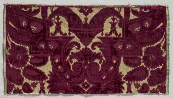 Velvet Fragment, 1600s. Italy, Genoa, 17th century. Velvet; overall: 29.7 x 55.5 cm (11 11/16 x 21