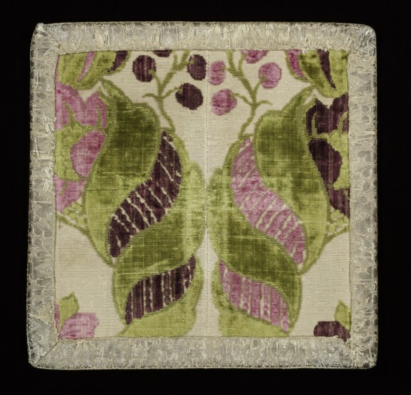 Burse(Corporal Case), 17th century. Italy, Genoa, 17th century. Cut and uncut silk velvet, metal