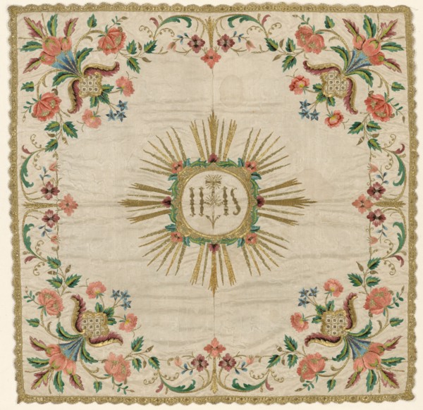 Chalice Veil, 1700s. Italy, 18th century. Embroidery, silk and gold thread; overall: 64.8 x 64.8 cm