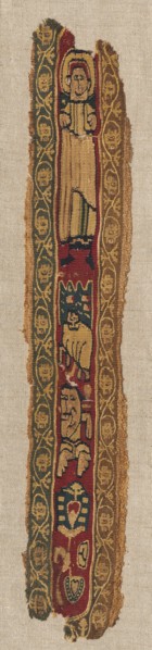 Fragment of a Clavus, late 700s - early 800s. Egypt, Abbasid period, late 8th - early 9th century.