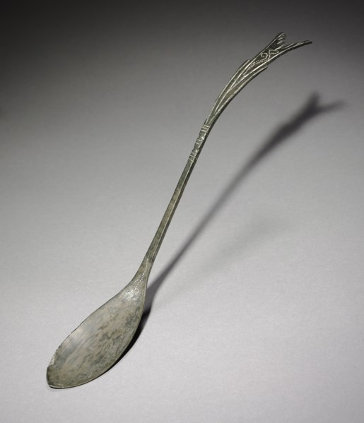 Spoon with Fish-Tail Design, 918-1392. Korea, Goryeo period (918-1392). Silver bronze; overall: 28