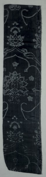 Velvet Fragment, 1400s. Italy, 15th century. Velvet (cut and voided); overall: 78.8 x 17.8 cm (31 x