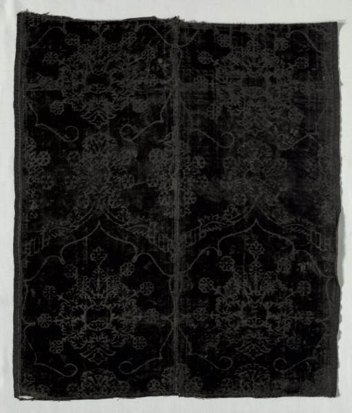 Velvet Fragment, 1400s. Italy, 15th century. Velvet weave (cut and voided): silk thread; overall: