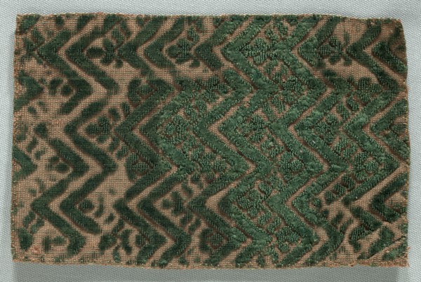 Velvet Fragment, late 1500s - 1600s. Italy, late 16th - 17th century. Velvet; overall: 14.3 x 9 cm