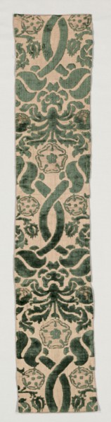 Fragment, 1500-1550. Italy, first half of 16th century. Brocaded silk velvet; overall: 100 x 20.3