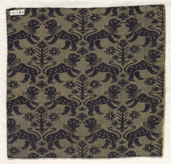 Fragment, 16th century. Spain, 16th century. Silk damask; average: 26.1 x 26.7 cm (10 1/4 x 10 1/2