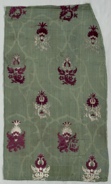 Velvet Fragment, early 1400s. Italy, early 15th century. Velvet (cut and voided); silk; overall: 68