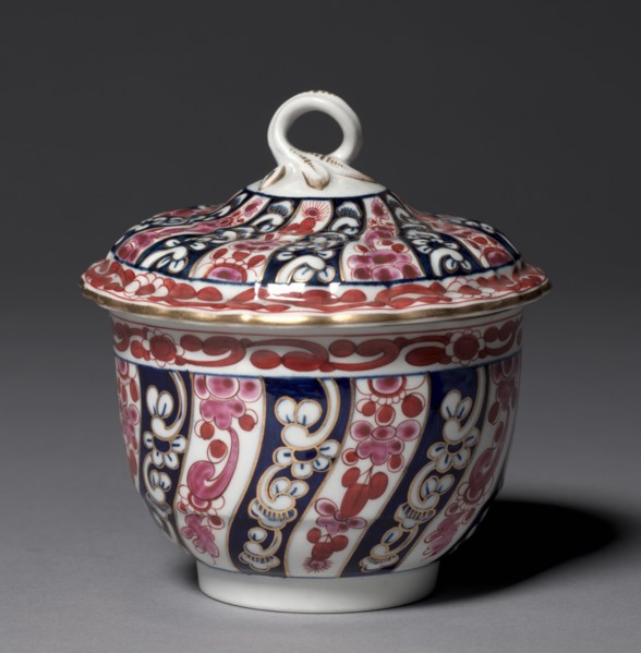 Covered Bowl, c. 1770. Worcester Porcelain Factory (British). Porcelain; overall: 12.7 x 14.6 cm (5