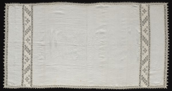 Needlepoint (Cutwork) and Bobbin Lace Cloth, 16th century. Italy, Venice ?, 16th century. Lace,