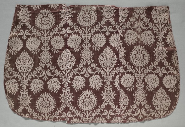 Fragment of a Chasuble, 1600s. Italy, 17th century. Damask, silk; overall: 43.2 x 64.1 cm (17 x 25