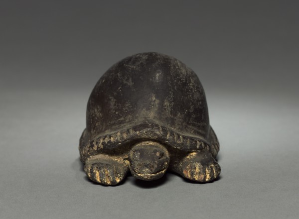 Turtle, before 1921. Colombia. Pottery; diameter: 11.5 cm (4 1/2 in.); overall: 6.4 cm (2 1/2 in.).