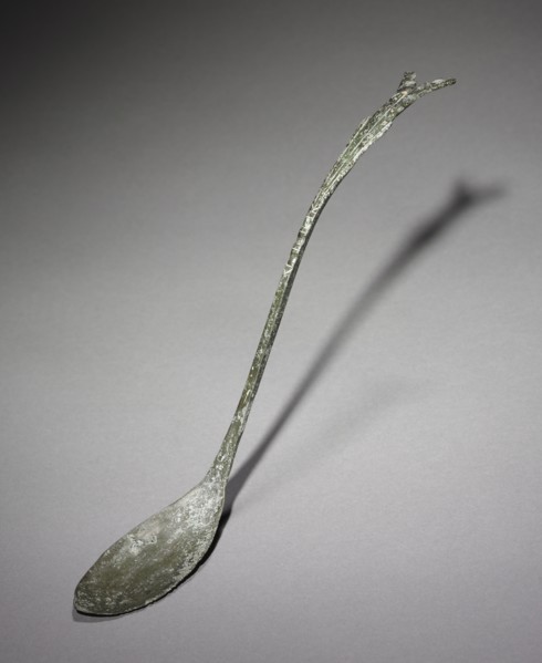 Spoon with Fish-Tail Design, 918-1392. Korea, Goryeo period (918-1392). Bronze; overall: 28.5 cm