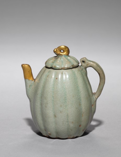 Melon-shaped Wine Ewer, 1100s-1200s. Korea, Goryeo period (918-1392). Celadon; outer diameter: 6.7