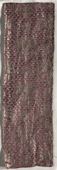 Textile Fragment, probably 1500s. Egypt, Mamluk period, probably 16th century. Lampas, silk and