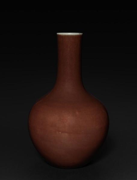 Bottle-shaped Vase, 1736-1795. China, Qing dynasty (1644-1911), Qianlong reign (1735-1795).