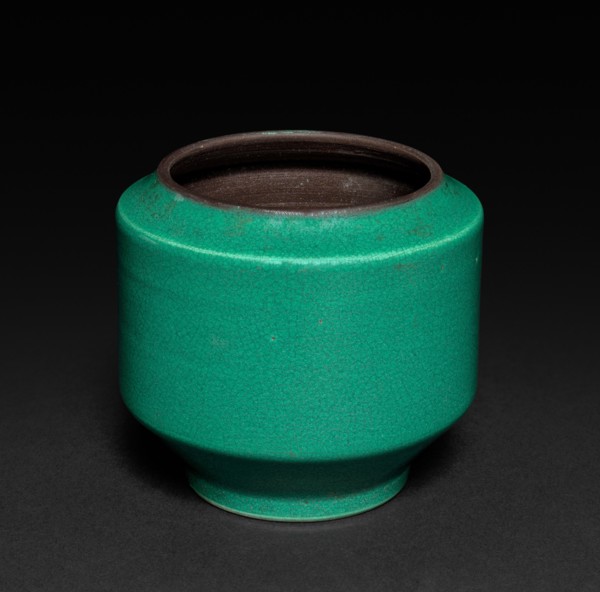 Camellia-Leaf-Green Cylindrical Vase, 1661-1722. China, Qing dynasty (1644-1911), Kangxi reign
