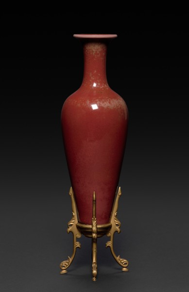 Bottle with Peach Bloom Glaze, 1662-1722. China, Qing dynasty (1644-1911), Kangxi reign (1661-1722)