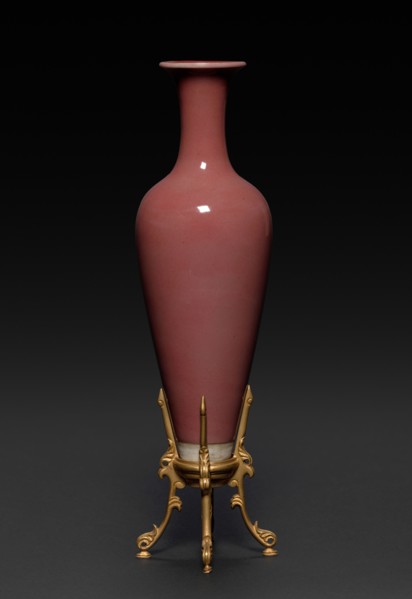 Bottle with Peach Bloom Glaze, 1662-1722. China, Qing dynasty (1644-1911), Kangxi reign (1661-1722)