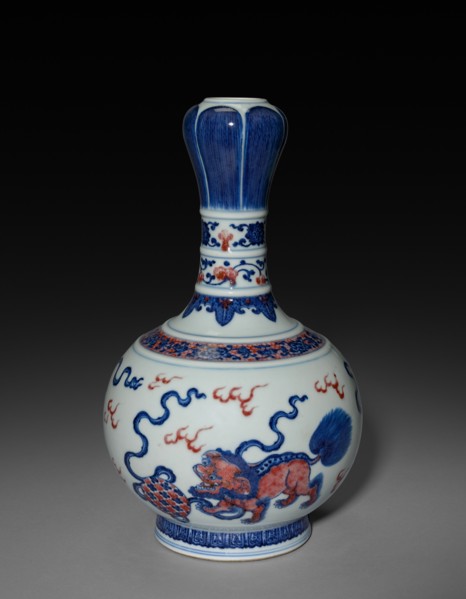 Bottle-shaped Vase, 1736-1795. China, Qing dynasty (1644-1912), Qianlong reign (1735-1795).