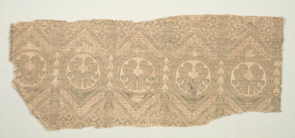 Textile Fragment, 13th century. Spain, Mudejar, 13th century. Compound twill: silk, gold and linen;