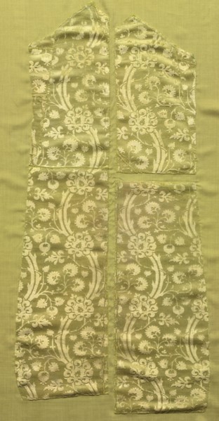 Fragments of a Chasuble, 1400-1420. Italy, beginning of the 15th century. Velvet (cut and voided);