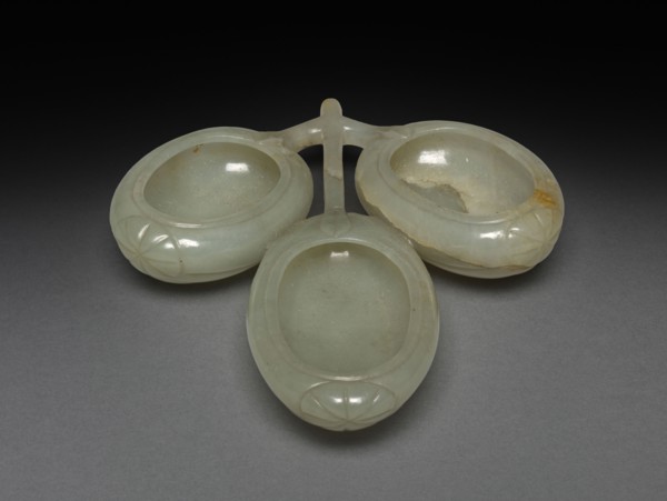 Three-Lobed Dish, 18th Century. China, Qing dynasty (1644-1911). Jade ; overall: 8 cm (3 1/8 in.).