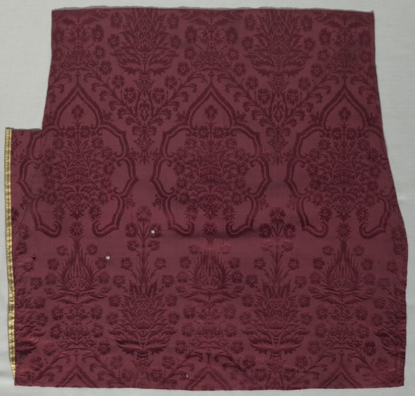 Length of Silk Textile, 1400s. Italy, 15th century. Damask, silk; average: 58.2 x 61.4 cm (22 15/16