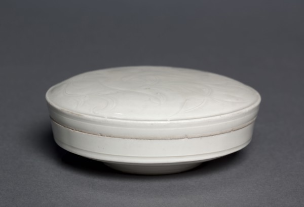 Covered Box, 1100s. China, Hebei province, Quyang, Northern Song dynasty (960-1127) to Jin dynasty