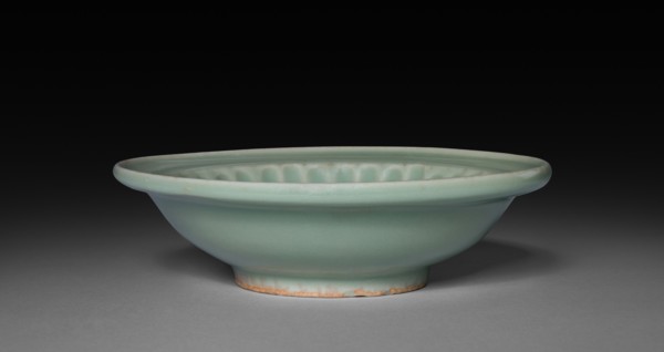 Plate:  Longquan Ware, 13th-14th Century. China, Southern Song dynasty (1127-1279). Glazed