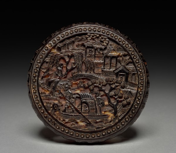Fragrance Box (lid), 1700s. China, Qing dynasty (1644-1911). Tortoiseshell; diameter: 8.6 cm (3 3/8