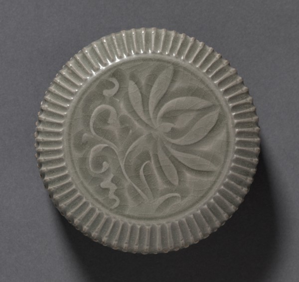 Covered Box with Carved Floral Design: Yaozhou Ware (lid), 1100s. China, Shanxi province, Northern