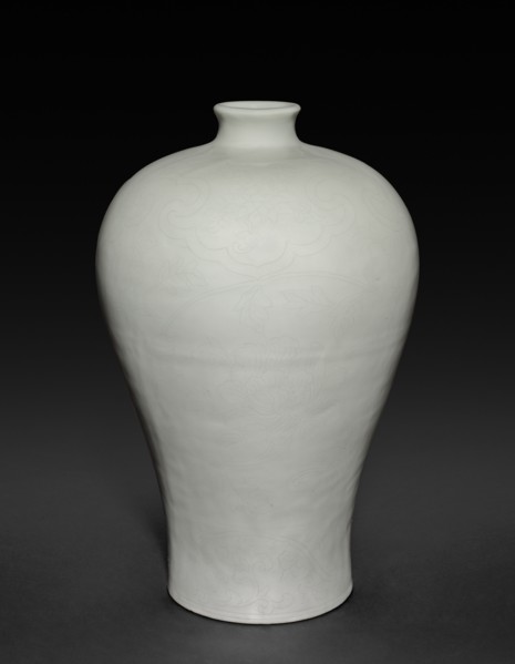 Meiping  Vase with Cloud Collars and Peony Sprays, 1403-1424. China, Jiangxi province, Jingdezhen