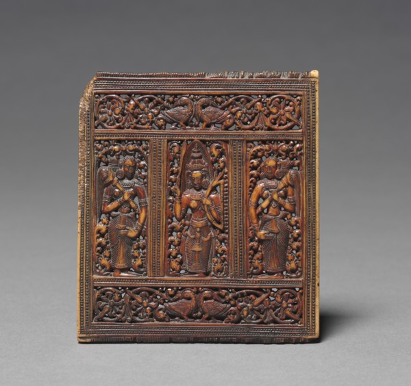 Comb with Devi and Attendants, 1600s-1700s. Ceylon, 17th-18th century. Ivory; overall: 10.6 x 9.3