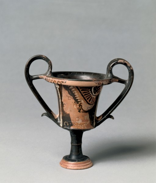 Kantharos, 330-320 BC. South Italy, Apulia, 4th Century BC. Red-figure terracotta; diameter: 11.5