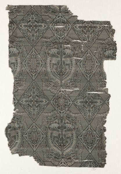Fragment, 1000s - 1100s. Iran or Iraq ?, Seljuk period, 11th - 12th century. Lampas weave, silk;