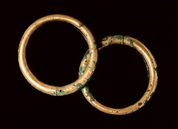 Bangle, 185-72 BC. India, Sunga Period (185-72 BC). Gilt bronze;