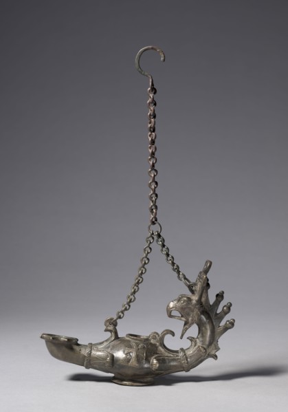 Lamp with Griffin-Head Handle, 300s-400s. Byzantium, Syria?, early Byzantine period, 4th-5th
