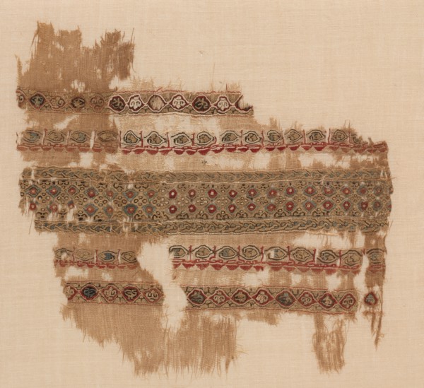 Fragment of a Tiraz-Style Textile, 1100s. Egypt, Fatimid period, 12th century. Tabby ground with