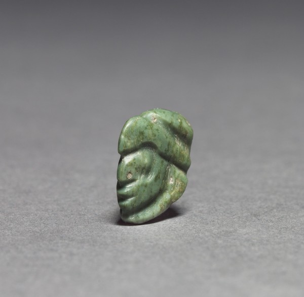 Head in Bird's Beak, before 1990. Mexico, Oaxaca, Mixtec(?). Serpentine; overall: 1.8 cm (11/16 in