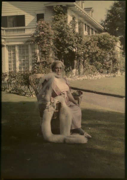 Untitled, c. 1915. Unidentified Photographer. Additive color process color plate (Lumière