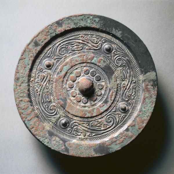 Mirror with Four Nipples, Quasi-Dragons, and Birds, late 3rd Century BC - early 1st Century. China,