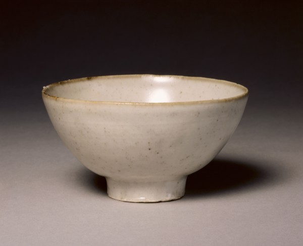 Bowl, c. 1690. China, Qing dynasty (1644-1911). Porcelain with grey glaze; diameter: 12.3 cm (4