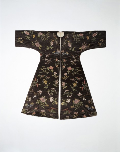 Woman's Silk Robe, c. 1770-1780. China, Qing dynasty (1644-1911). Silk, satin weave with