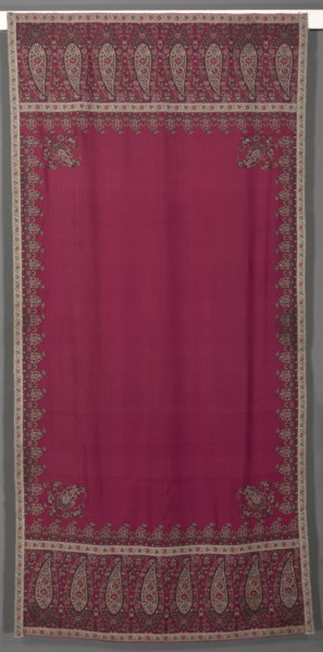Long Shawl, c. 1825. Europe (England, Scotland or France), 19th century. 2/2 twill (S) weave ground