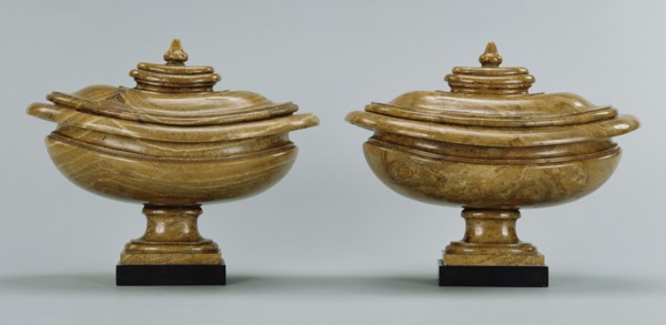 Pair of Vases; Italy; early 17th century; Golden alabaster, alabastro dorato, with paragone marble bases