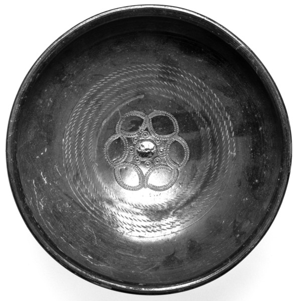 Campanian Black Bowl; Campania, South Italy, Europe; 323 - 31 B.C; Terracotta; 7.3 x 17.7 cm, 2 7,8 x 6 15,16 in